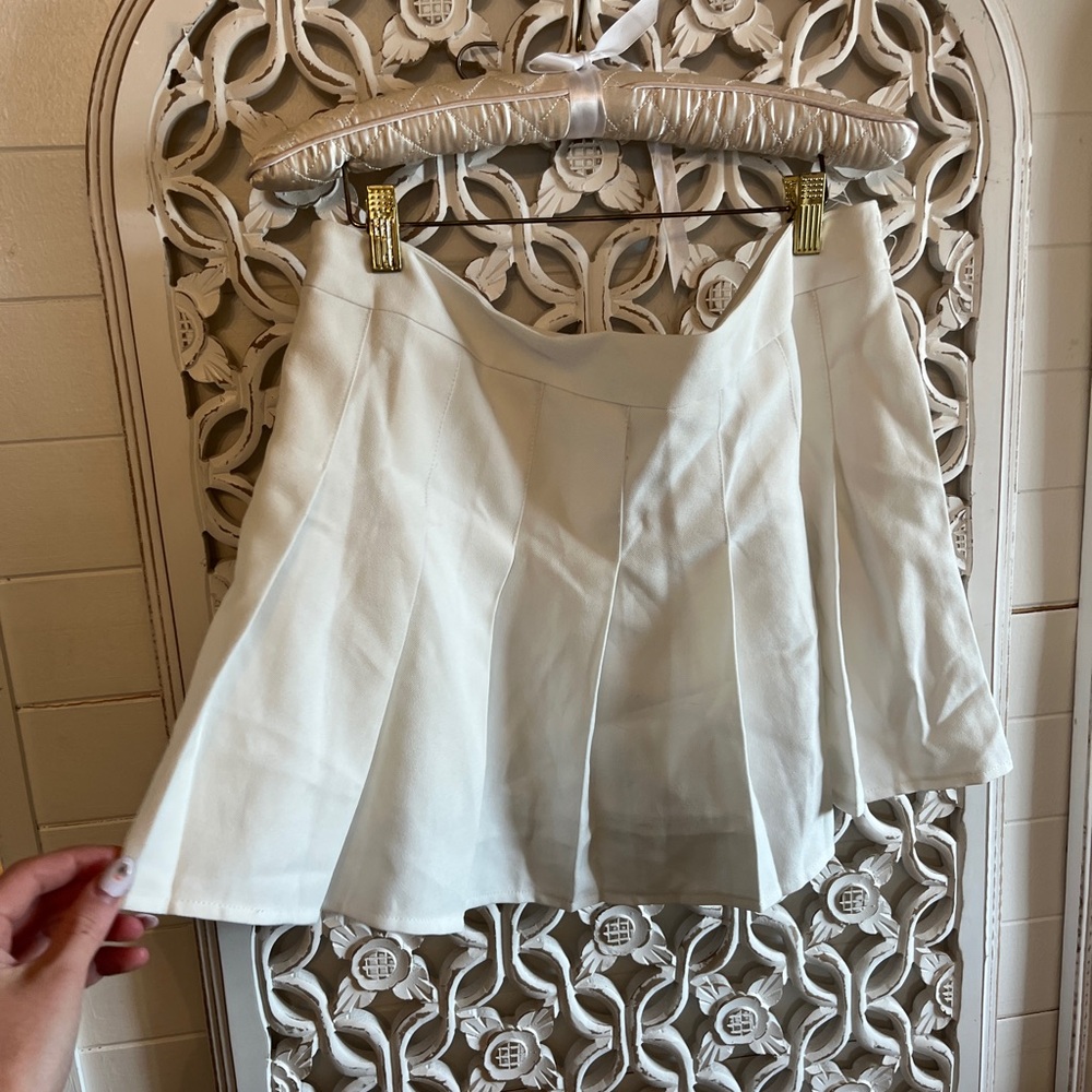 Pleated White Mini Skirt